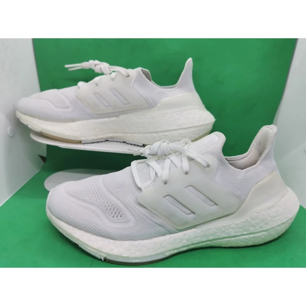 Adidas Ultraboost 22 Women's Cloud White/Cloud White/Crystal White Size  8